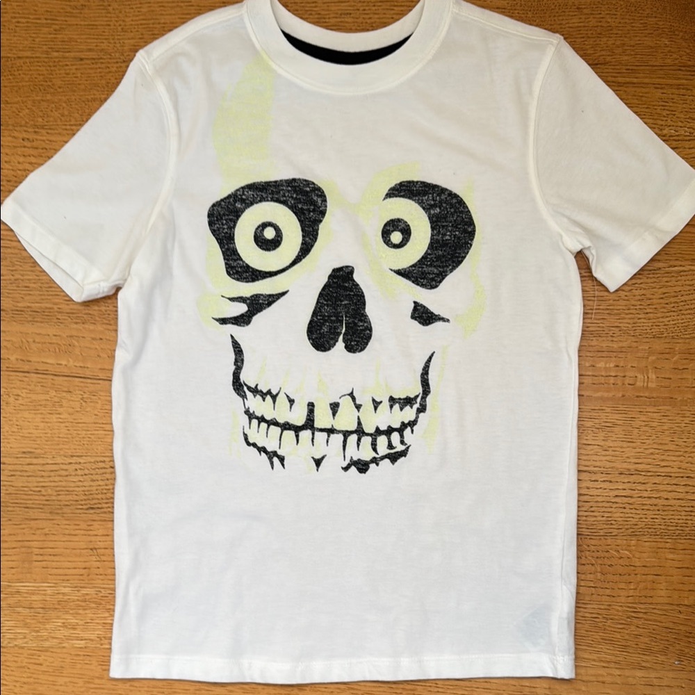 GAP Black and White Skull Glow in the Dark Short Sleeve Tee L